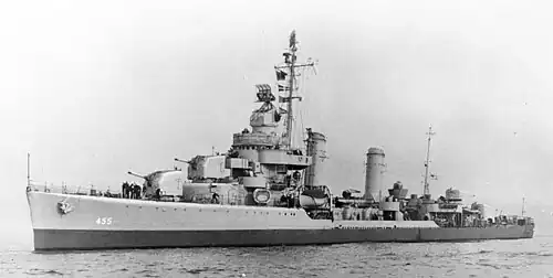 Les petits navires, comme le USS&nbsp;Hambleton, ont été les plus efficaces pour soutenir l'avancée des troupes à terre.