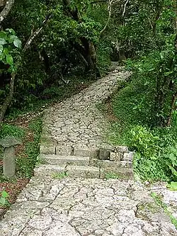 Ujo-guchi (entrée du site).