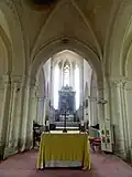 Vue vers l'est dans le chœur.
