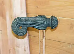 Tête de massue ou de sceptre d'origine balkanique.