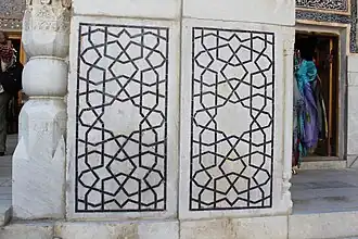 Détail de la cour intérieure de la médersa d'Ulugh Beg.