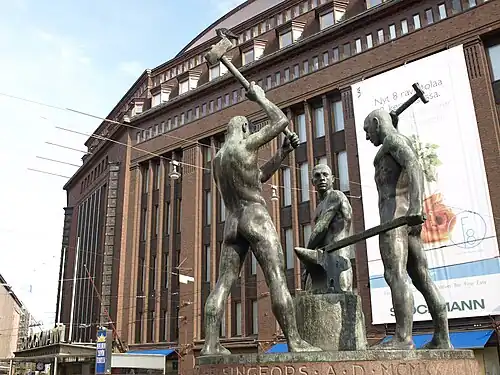 Trois Forgerons , 1932, Helsinki.