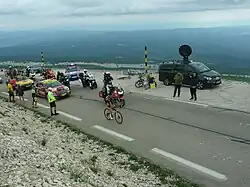 Wout van Aert a réussi à fausser compagnie à ses compagnons d’échappée et remporter l’étape.