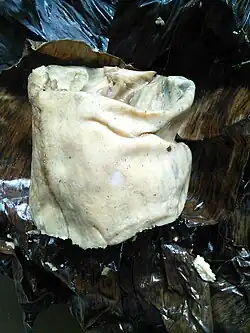 Kenkey fante déballé.