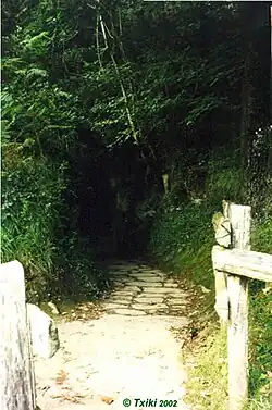 Entrée de la grotte d'Urdazubi (Navarre)