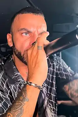 Description de cette image, également commentée ci-après