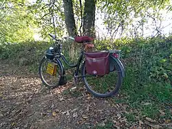 VéloSolex 45&nbsp;cm3 1952 accessoirisé.