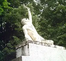 Une statue du vélodrome
