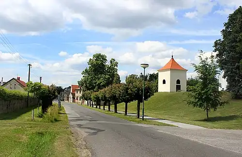La rue principale.