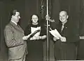 Émission de radio vers 1940 avec Jan Vavřík-Rýz&nbsp;(cs), Anna Kreuzmannová&nbsp;(cs) et Josef Skupa.