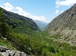 La vallée de Héas vue depuis la route départementale 176.