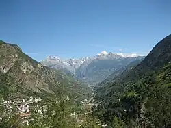 Vue sur la vallée de Viège depuis le sommet de Stalden.
