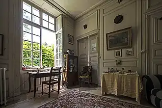 Une pièce côté jardin.