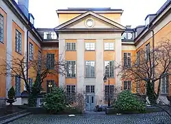 Façade côté jardin.