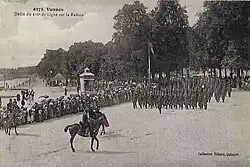 Le 116e régiment d'infanterie en parade en 1914.