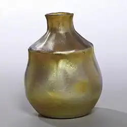 Louis Comfort Tiffany (vers 1900) Verre décoré/lustré [Vase] Metropolitan Museum of Art, États-Unis