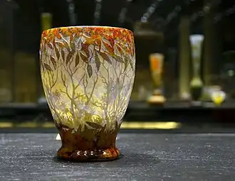 Vase Feuilles d'Automne, 1919.