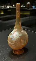 Vase pois de senteur, manufacture Daum, vers 1893, Nancy, musée des Beaux-Arts.