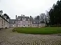 La cour intérieure.