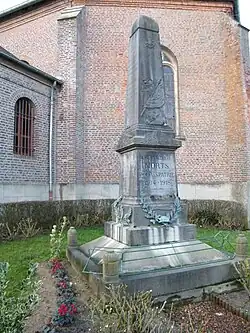 Monument aux morts.