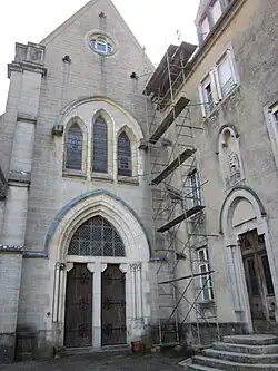 Façade de l'église (1863-1866).