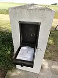 Stèle avec registre français
