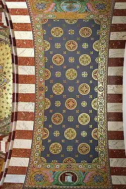 Plafond de la chapelle Saint-Lazare tombeau ouvert dans un médaillon.