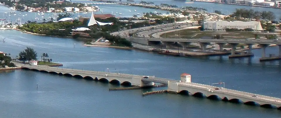 Pont levant sur la Venetian causeway,côté ouest devant l'île Watson, vue vers le sud-est