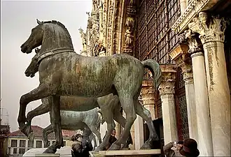 Copies en place à Venise.
