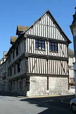 Musée Alphonse-Georges-Poulain.