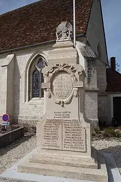 Le monument aux morts.