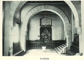 Le vestibule, brochure du lycée de la fin du XIXe&nbsp;siècle (phot. J. David).