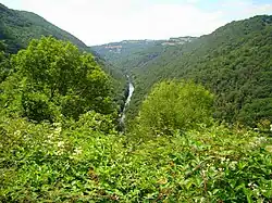 Vallée du Viaur à Jouqueviel, au nord.