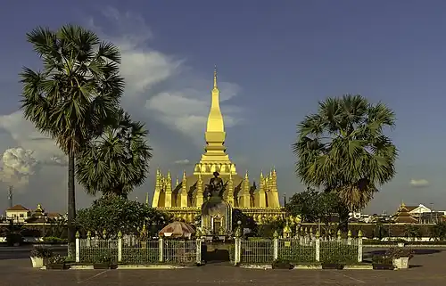 Le Pha That Luang (symbole du Laos).