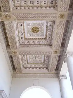 Plafond de l'autre côté de la façade