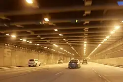 Tunnel Ville-Marie sous le Palais des Congrès.