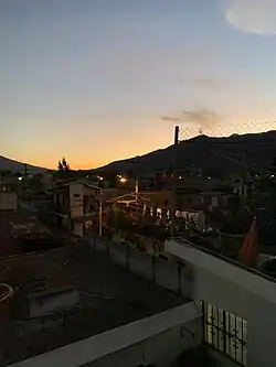 La ville d'Antigua la nuit