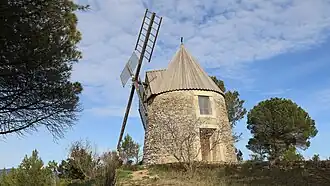 Le moulin.