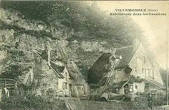 Habitations dans les carrières.