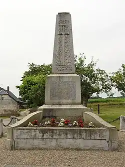 Monument aux morts.