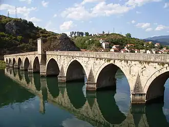 Le pont Mehmed Pacha Sokolović, à Višegrad (XVIe&nbsp;siècle, Bosnie-Herzégovine).