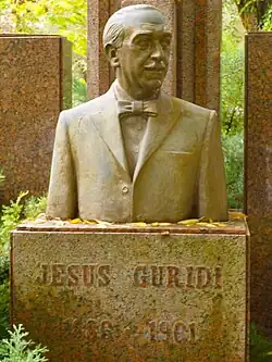 Description de l'image Vitoria - Monumento a Jesús Guridi 5.jpg.