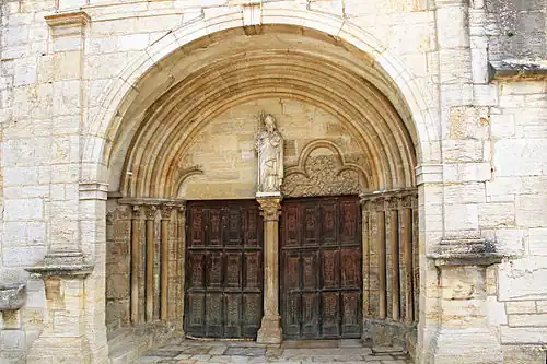 Portail (&nbsp;Classé&nbsp;MH (2001)).