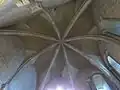 Photo de la voûte octopartite de la salle basse