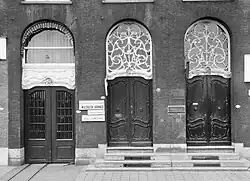 Façades des maisons aux nos&nbsp;42 et 43