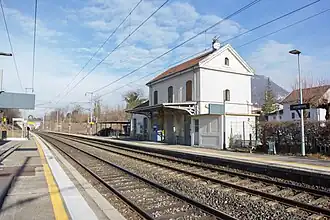 L'intérieur de la gare vu depuis le sud.