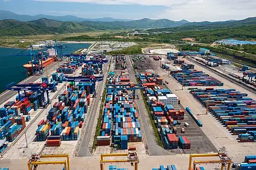 Conteneurs de la JSC Vostochny Port.