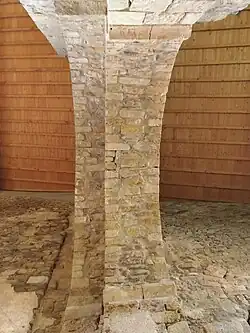 Détail de l'appareillage d'un arc en plein cintre (sixième travée).