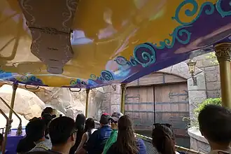 Entrée de l'embarcation sous le château.