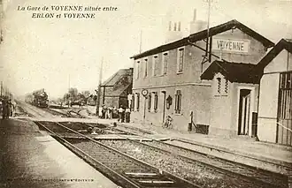 Carte postale de la gare de Voyenne vers 1925, avec sa double voie.